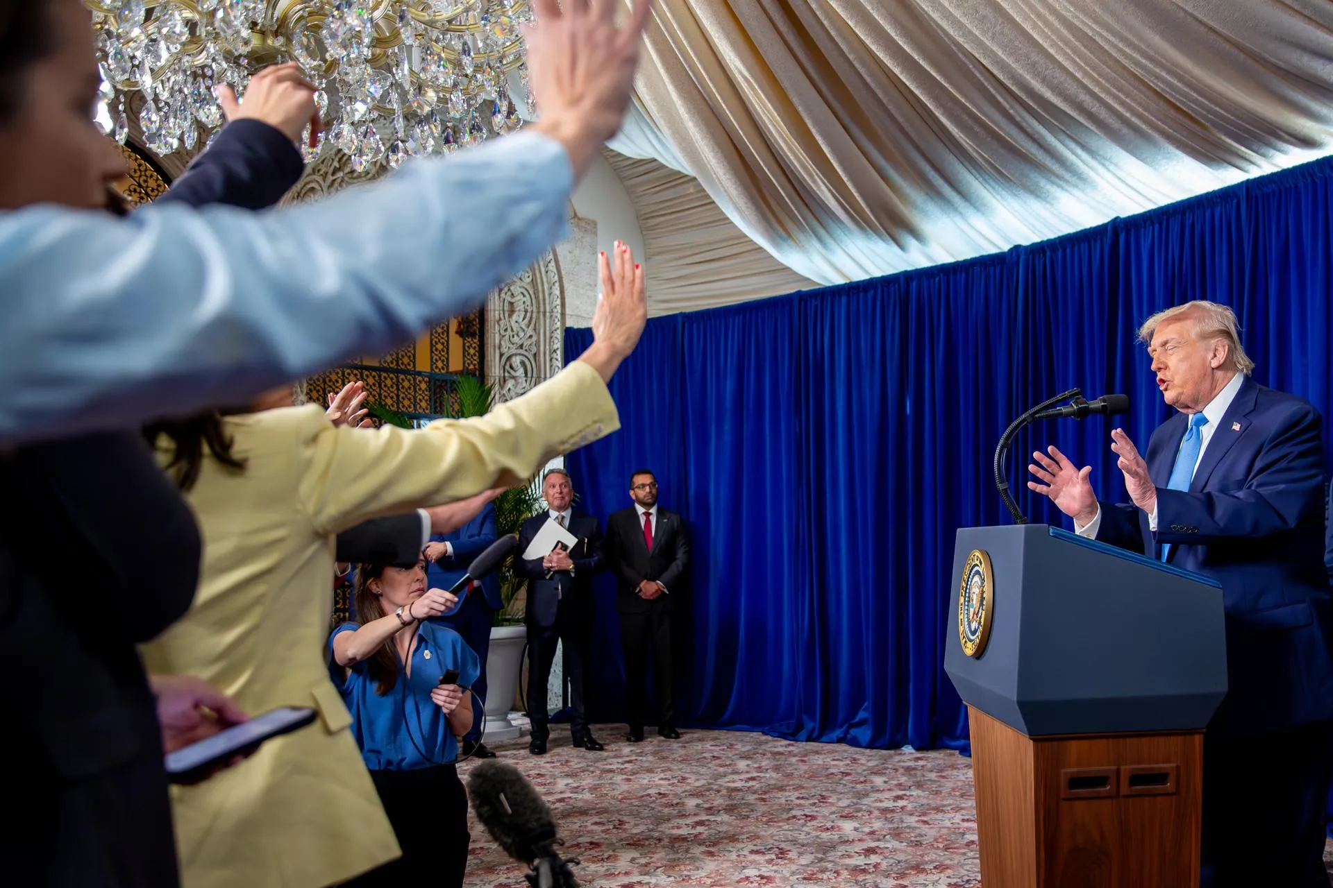 Nicole Combea — Pool via CNP/Keystone Press Agency