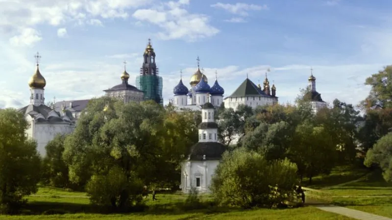 Сергиев Посад возглавил Топ-10 подмосковных городов для путешествий на осенний уик-энд