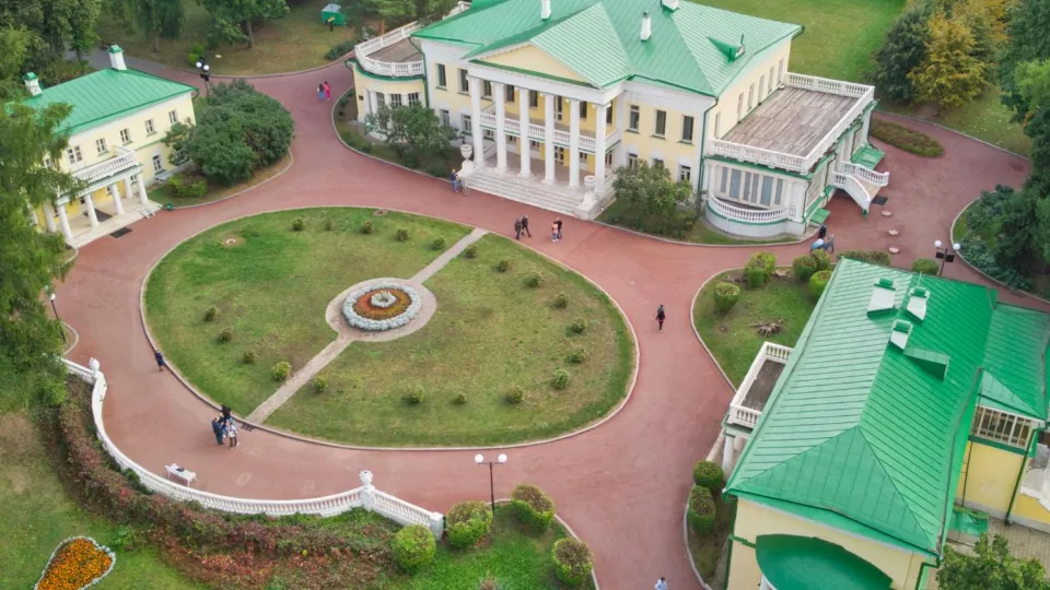 Фото: Государственный исторический музей-заповедник «Горки Ленинские»