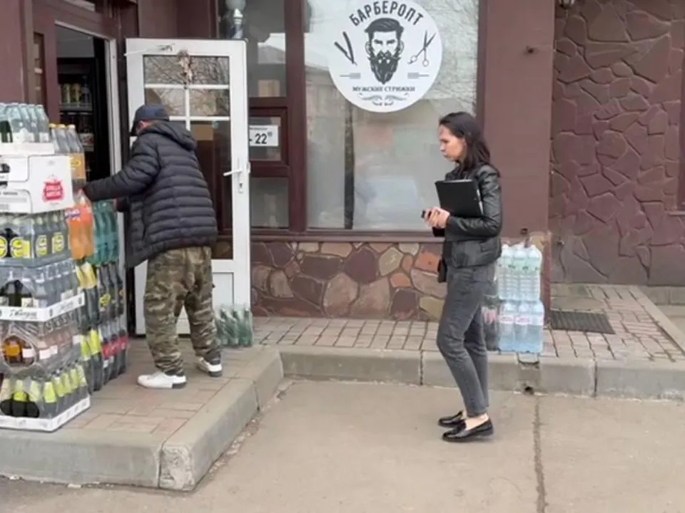 Инспекторы выявили незаконную торговлю алкоголем. Фото: пресс-служба администрации Ленинского г. о.