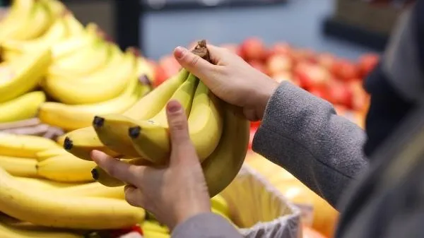 Невролог рассказал о продуктах, способных поднять настроение