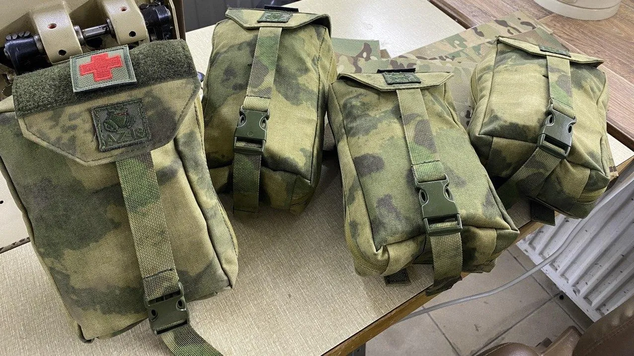 Офицер запаса из Чехова готовит для бойцов СВО походные аптечки