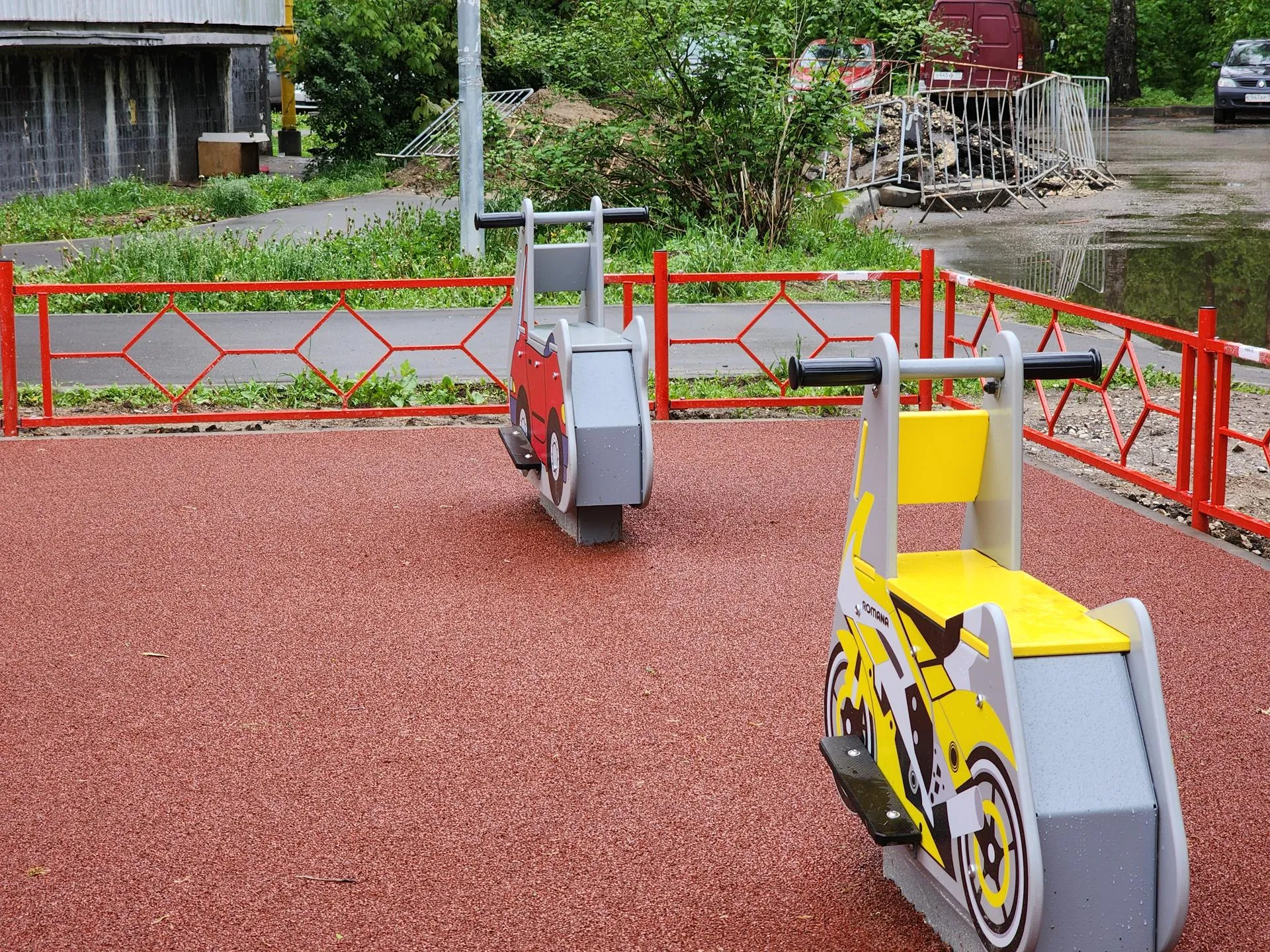 Качалки-мотоциклы. Фото: Иван Петрушин&nbsp;