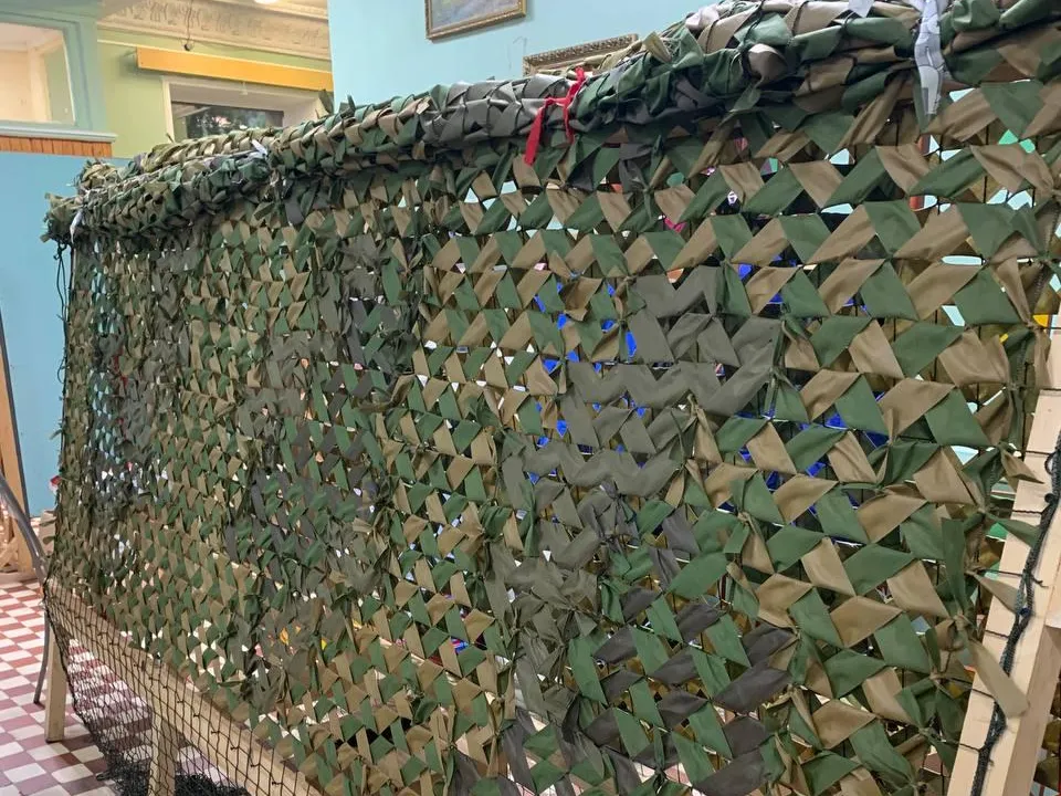 Фото: администрация г. о. Электросталь. На фото: маскировочные сети, изготовленные волонтерами