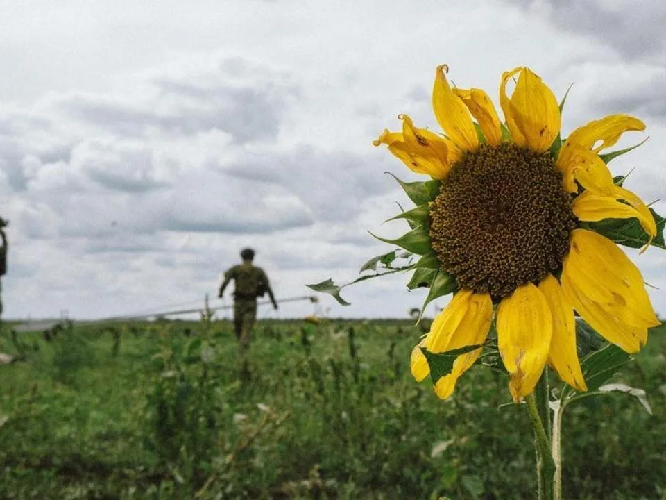 «Пятьдесят лет отметил с бойцами»: мобилизованный солдат организовал праздник перед штурмом Мариуполя
