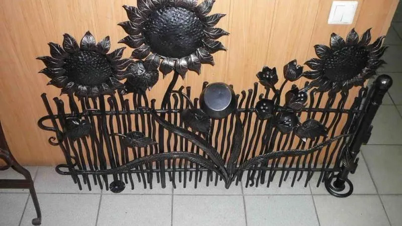 Изделия из металла на десятки тысяч рублей похитили из коттеджа в Кратово