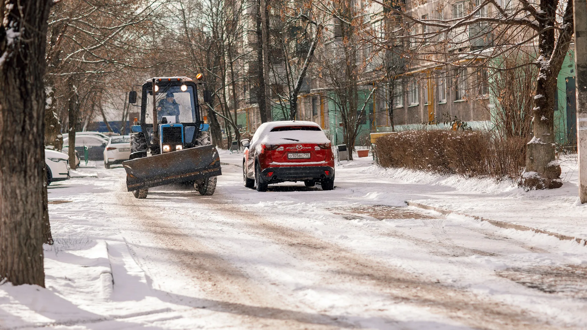 Совместными усилиями: в Егорьевске борются с последствиями снегопада