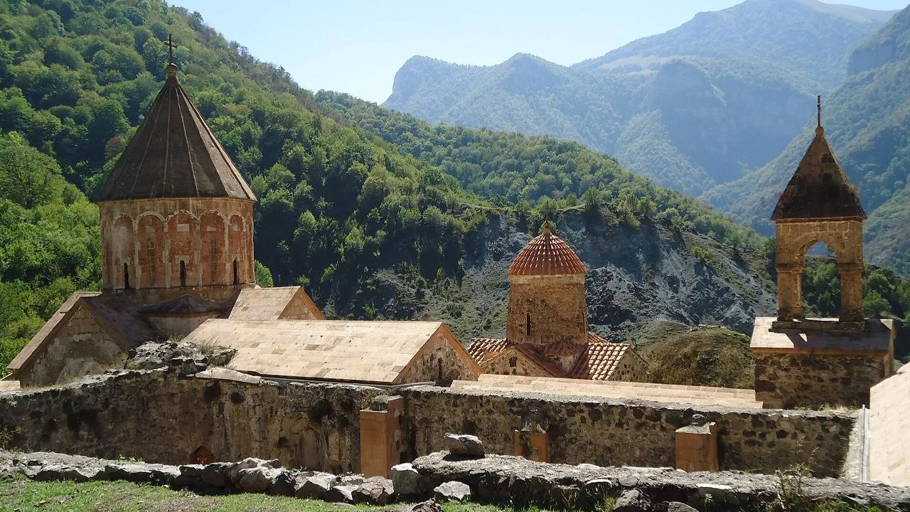 сommons.wikimedia/Մերուժ Խեչոյան. Дадиванк