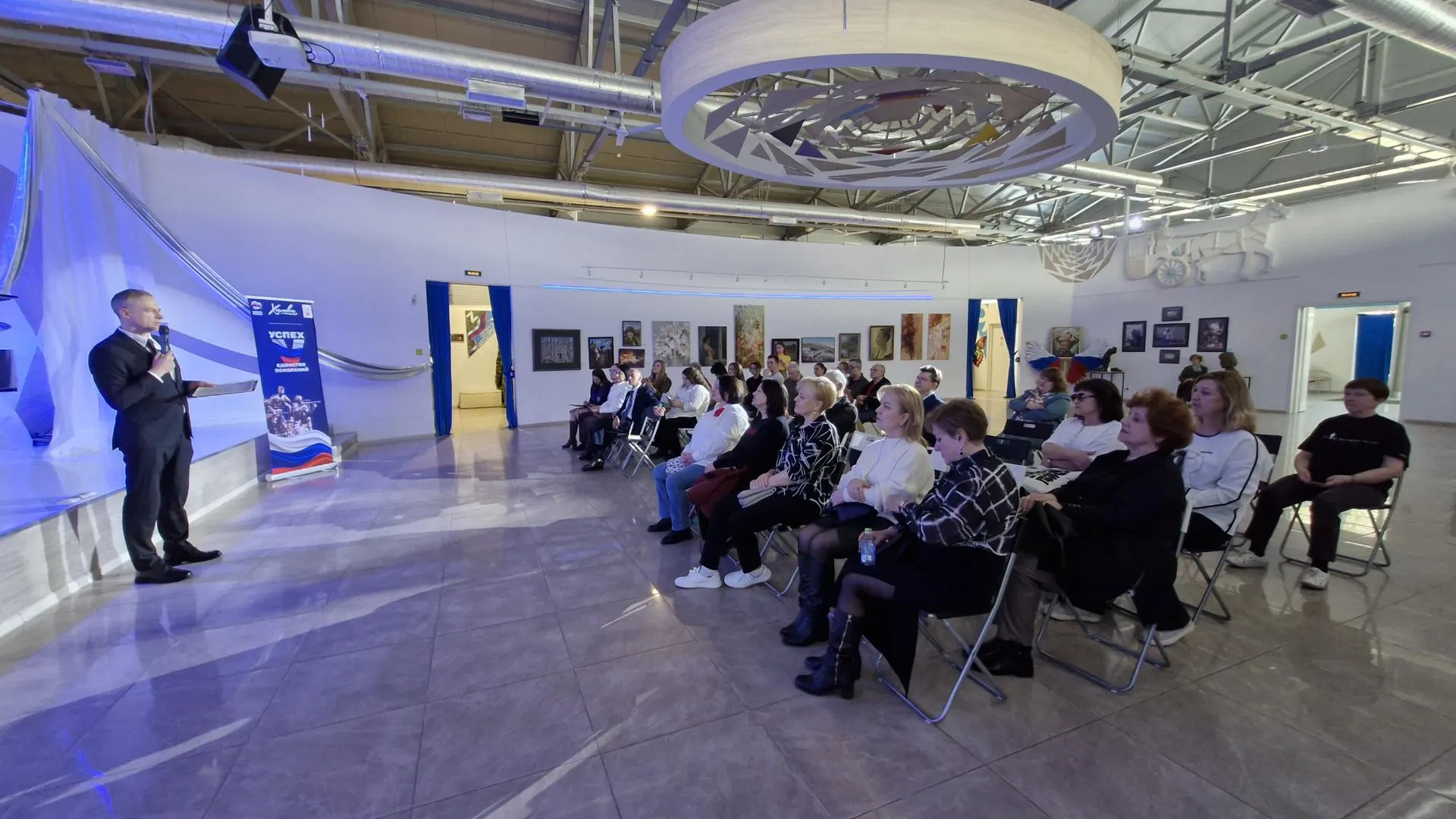 «Музыка под пулями»: депутат Монастырская и активные жители Химок провели творческий вечер в честь дня рождения Рихтера