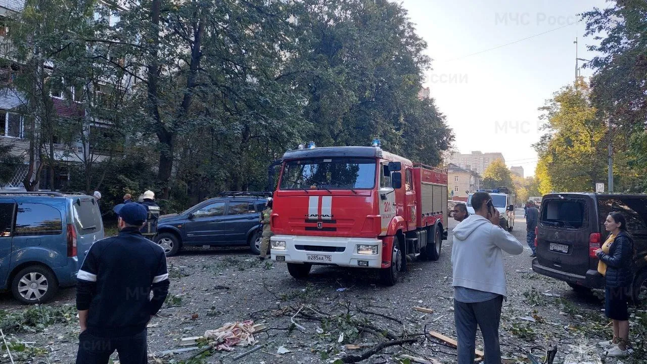 Спасатели извлекли одного пострадавшего из квартиры в Балашихе после взрыва
