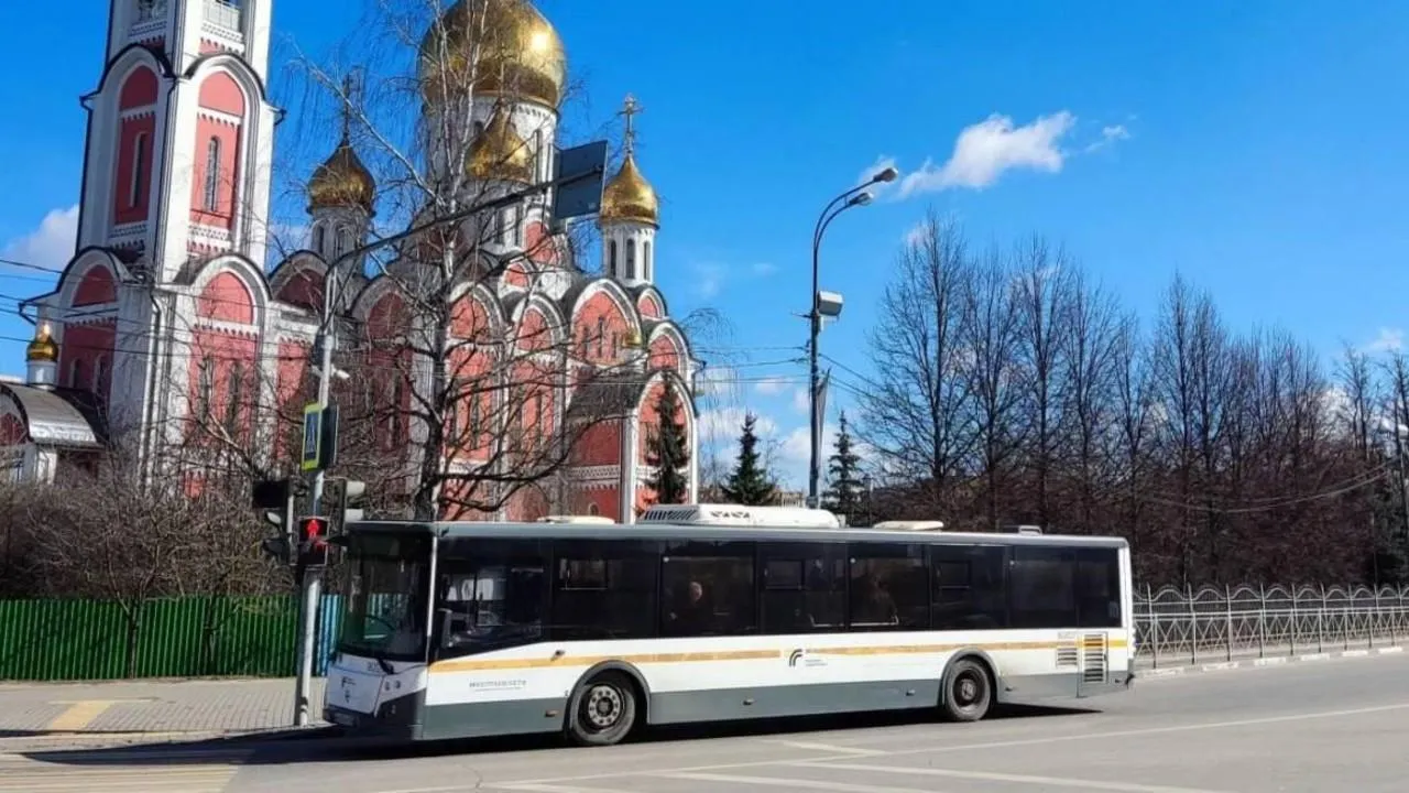 Более 70 автобусных маршрутов Подмосковья будут работать до 3 часов ночи на Пасху