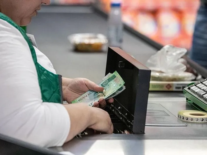 Курение убивает: покупатель сигарет в Дмитрове умер у кассы магазина
