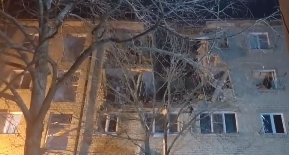Три человека пострадали из-за взрыва газа в жилом доме в Белореченске