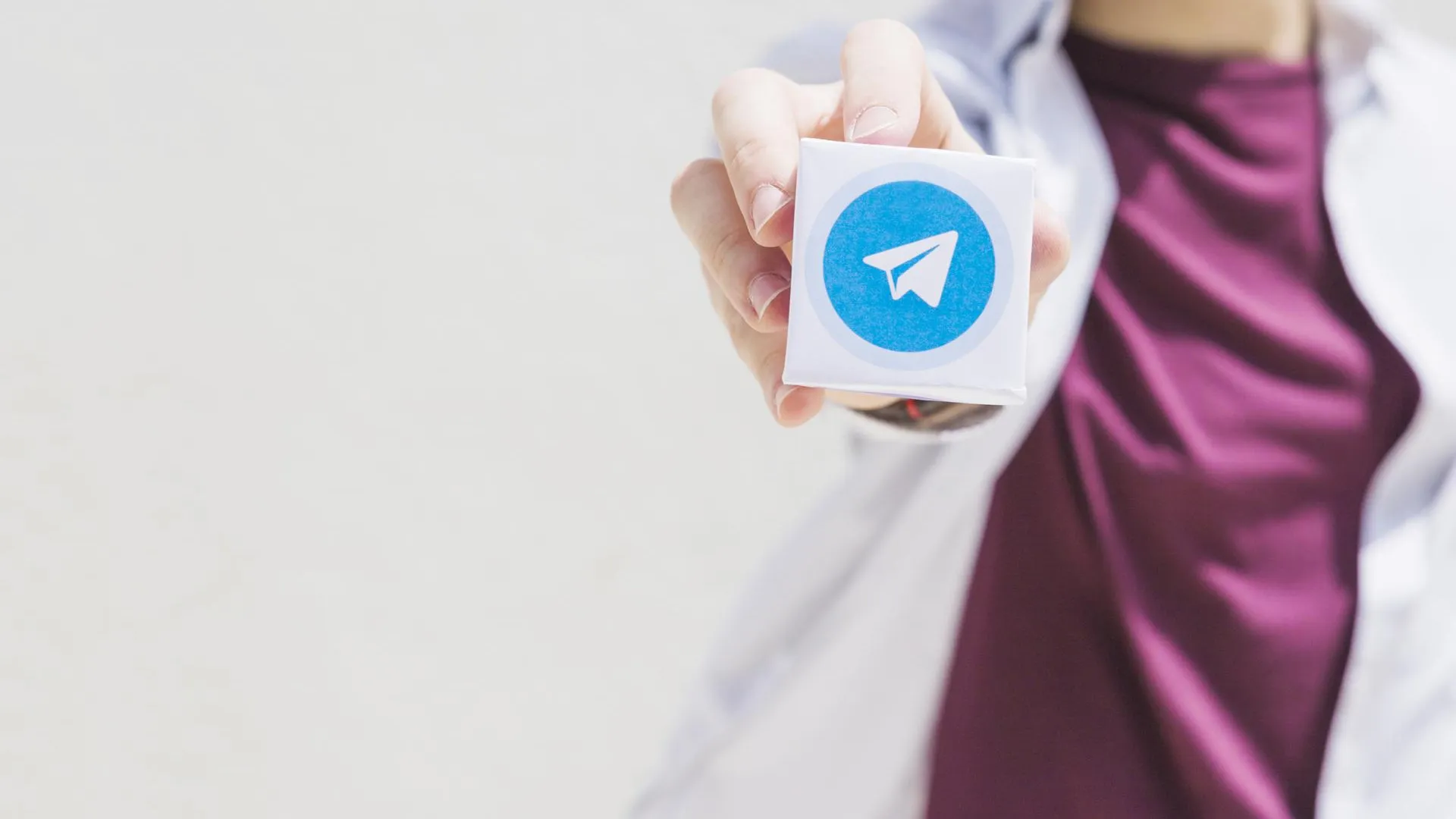 Политолог Грибова назвала причины отказа Дурова перенести штаб-квартиру Telegram по просьбе Макрона