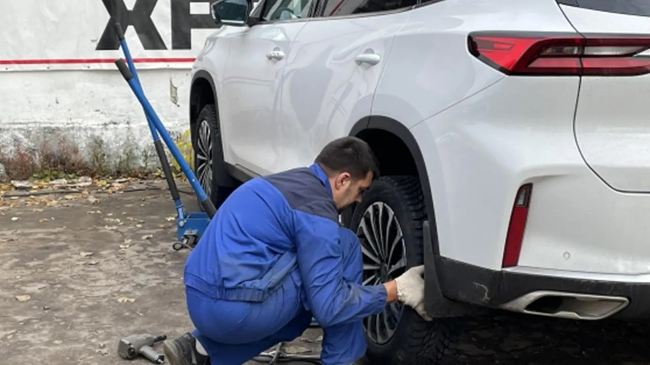 В Новокузнецке автослесарь демонтировал «ненужную деталь» из автомобиля клиентки