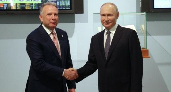 WSJ: Путин в обмен на прекращение огня на Украине потребовал Донбасс