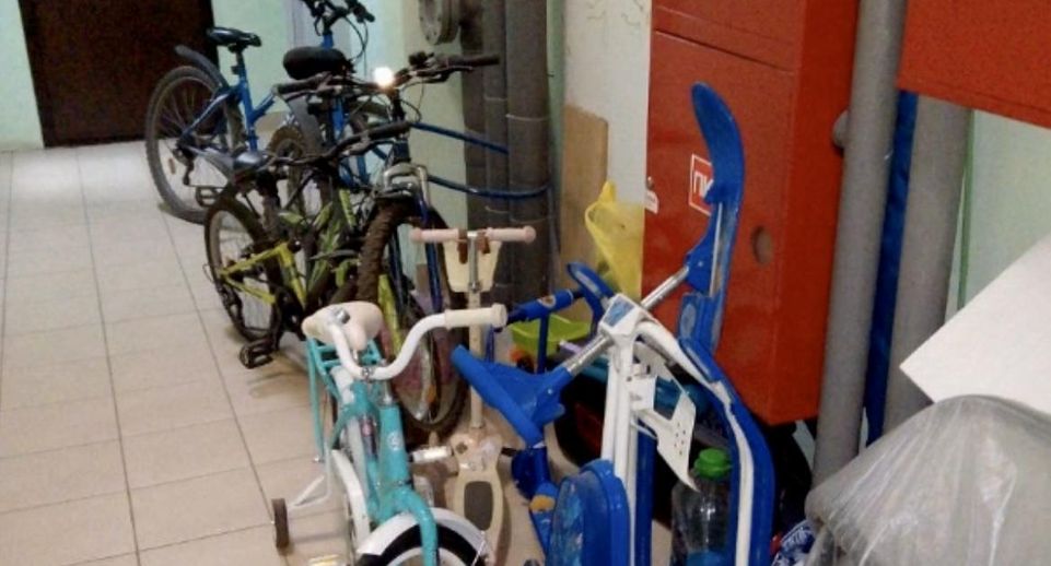 Захламления убрали более чем в 100 подъездах Подмосковья за месяц