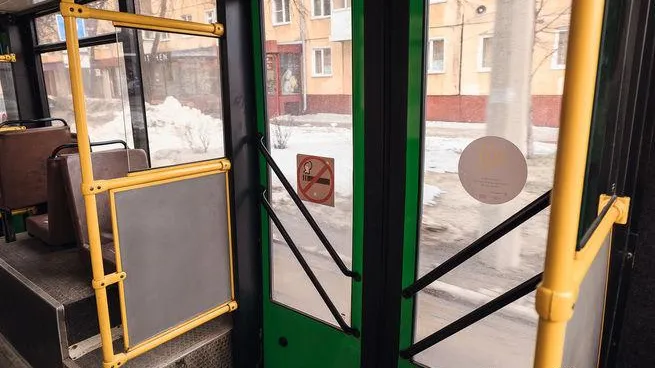 В Ростове-на-Дону дважды стреляли по автобусу из-за нежелания надевать маски
