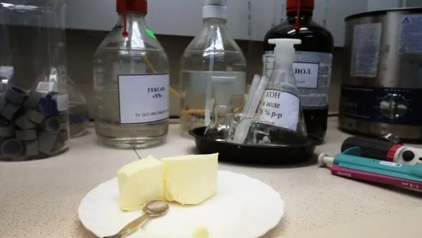 Жителей Подмосковья предупредили об опасном масле из Новосибирской области