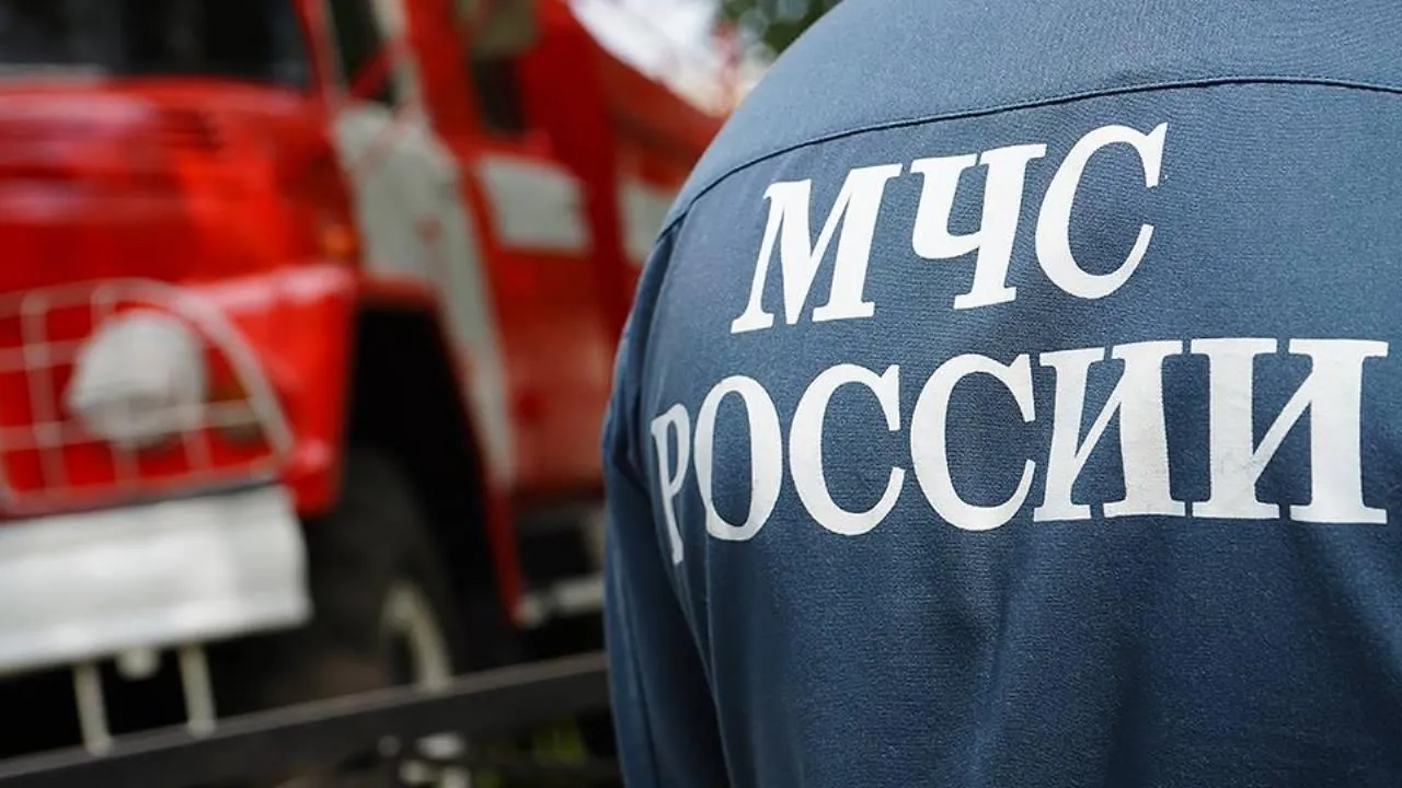В Тобольске перекрыли часть улицы в центре после взрыва газа в доме