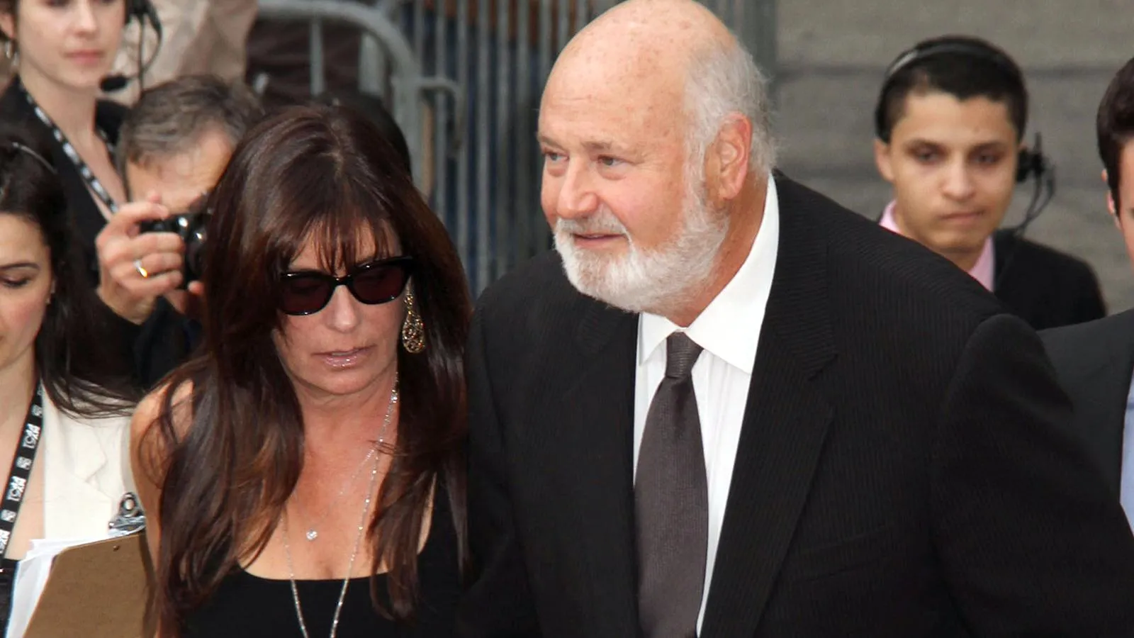 Роб Райнер c женой Мишель, Нью-Йорк, 28 апреля 2014 года. Nancy Kaszerman