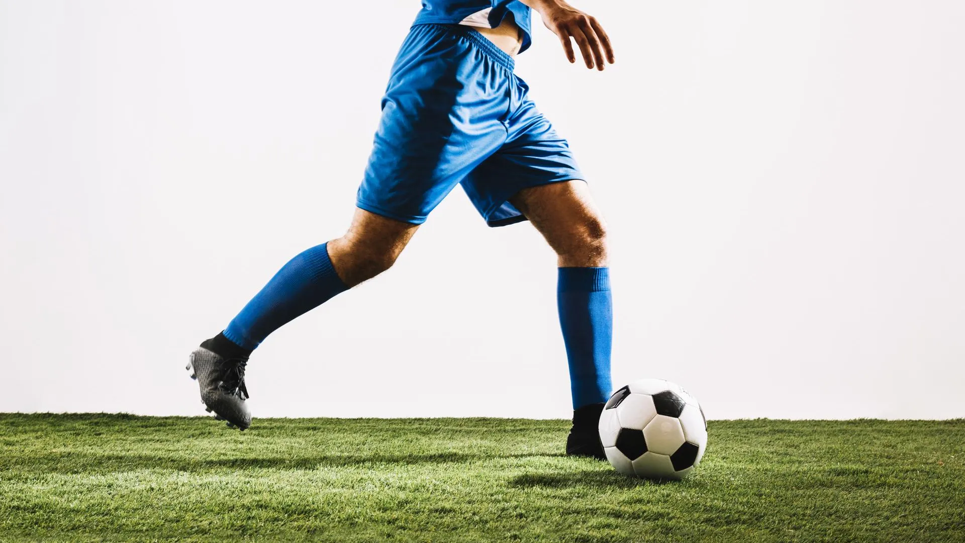 Депутат Бородай: футболисты должны сами осознать важность помощи участникам спецоперации