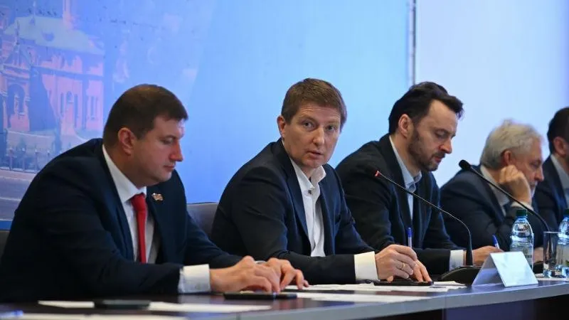 Маркировка товаров и подключение к электросетям. Хромов провел встречу с бизнесменами Раменского