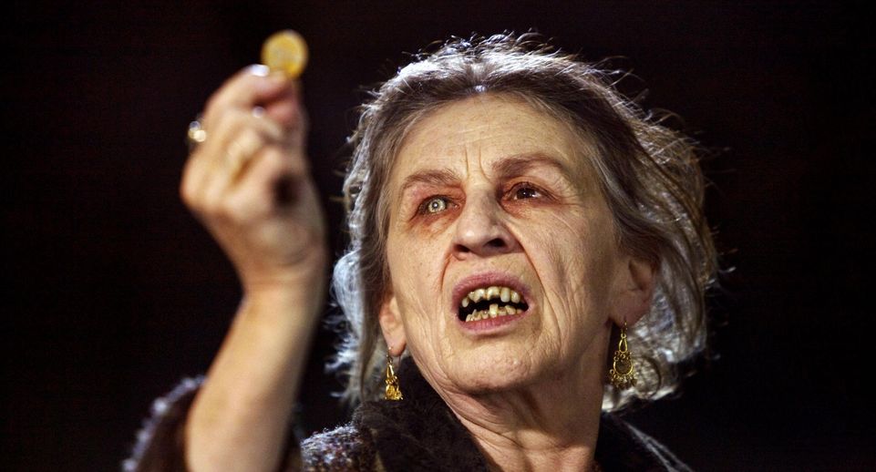 Умерла актриса Лорна Рейвер из ужастика «Затащи меня в ад»