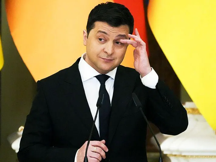 Эксперт: президент Украины Зеленский находится в неуравновешенном состоянии и истерит