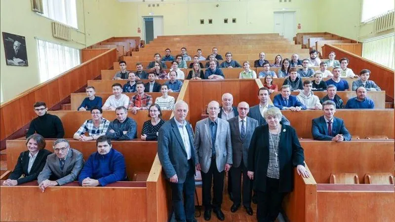 Студенты и ученые Дубны встретились в филиале МГУ