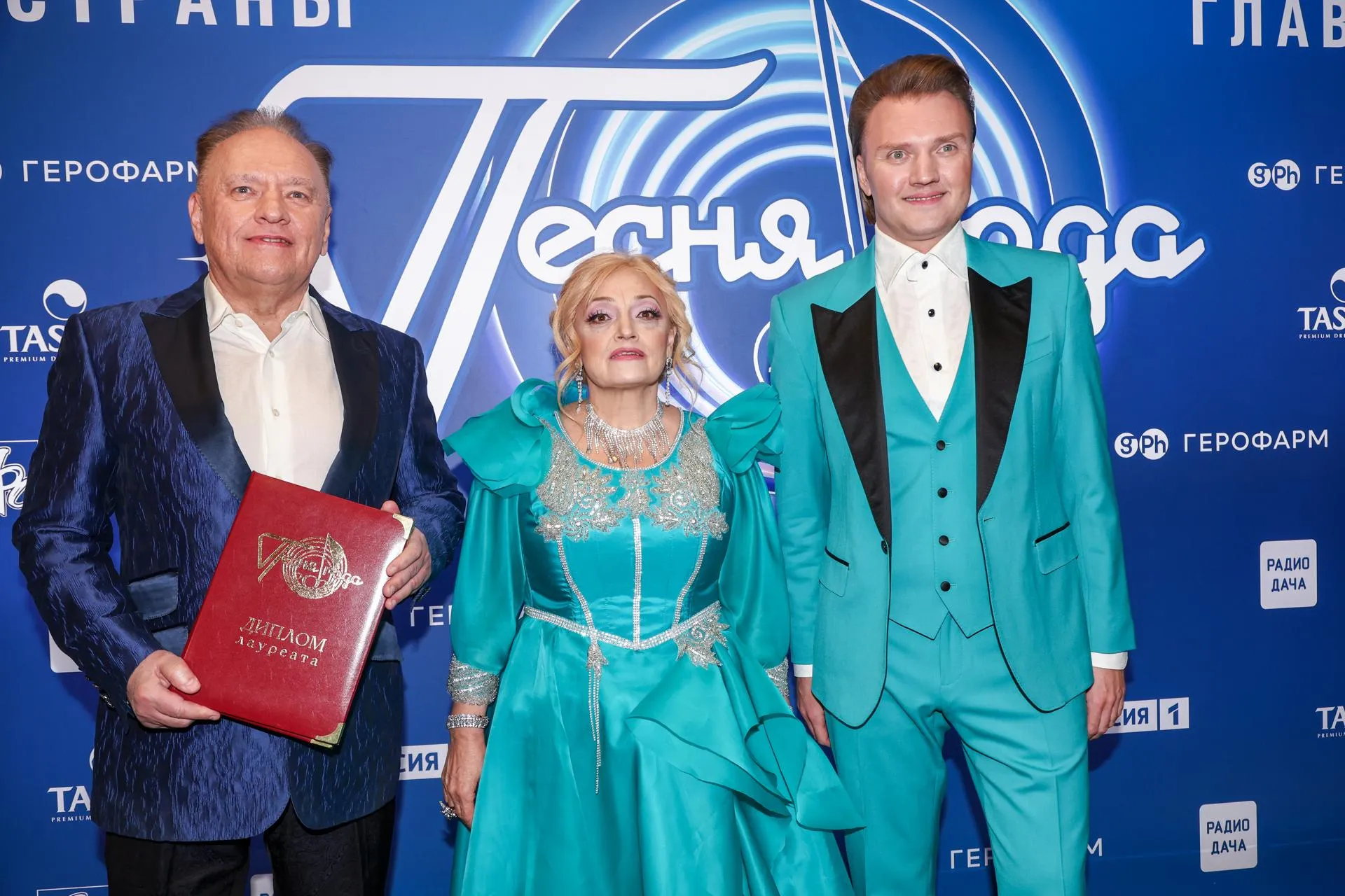Александр Костюк, Надежда Кадышева и их сын Григорий Костюк