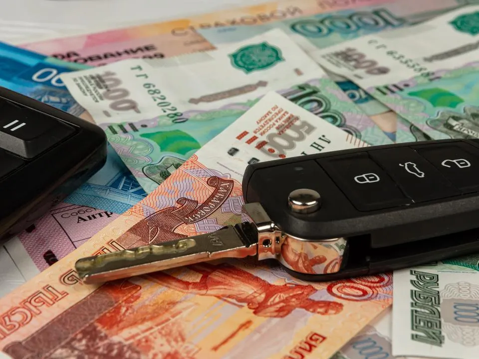 «Наличными можно, криптой — нельзя»: юрист раскрыл, за что штрафуют при покупке авто у иностранцев