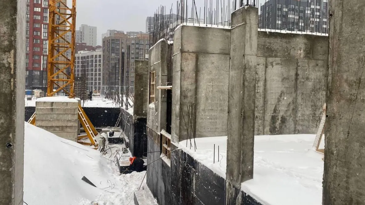Возведение первого этажа новой школы стартовало в подмосковных Мытищах
