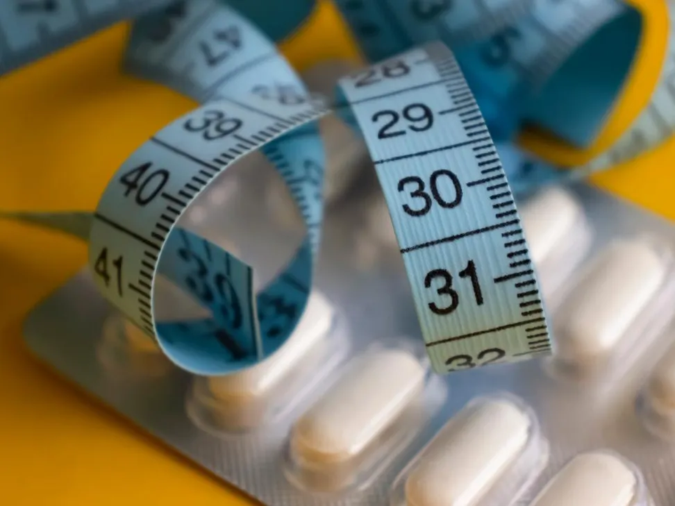 Таблетки для похудения вместо уколов: врачи предупредили об опасности заменителя «Оземпика» — Wegovy