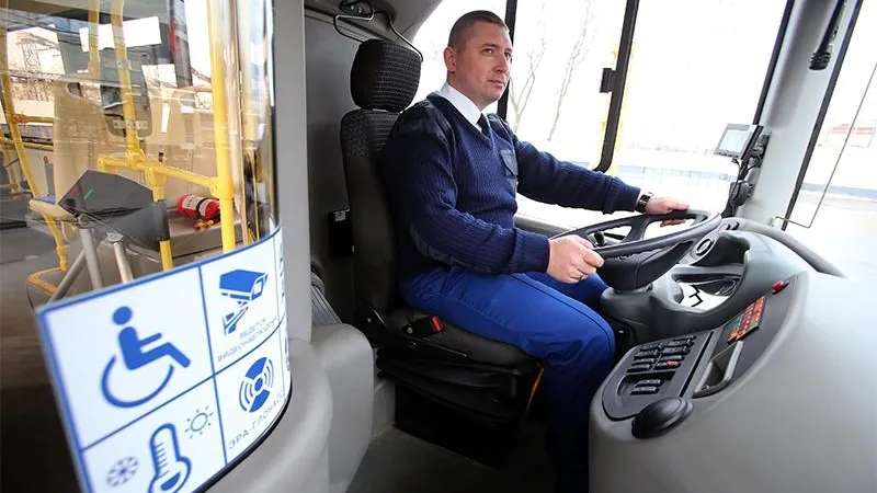 Крепче за баранку держись, шофер