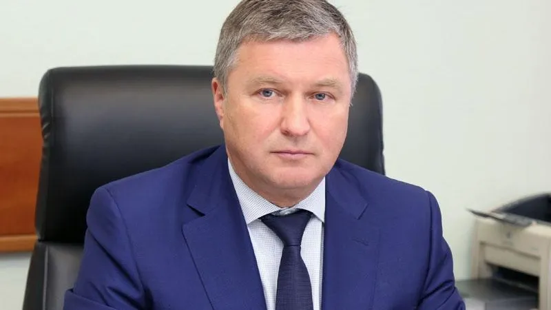 Азаров: сегодня Угольная улица - современная дорога, соответствующая всем стандартам