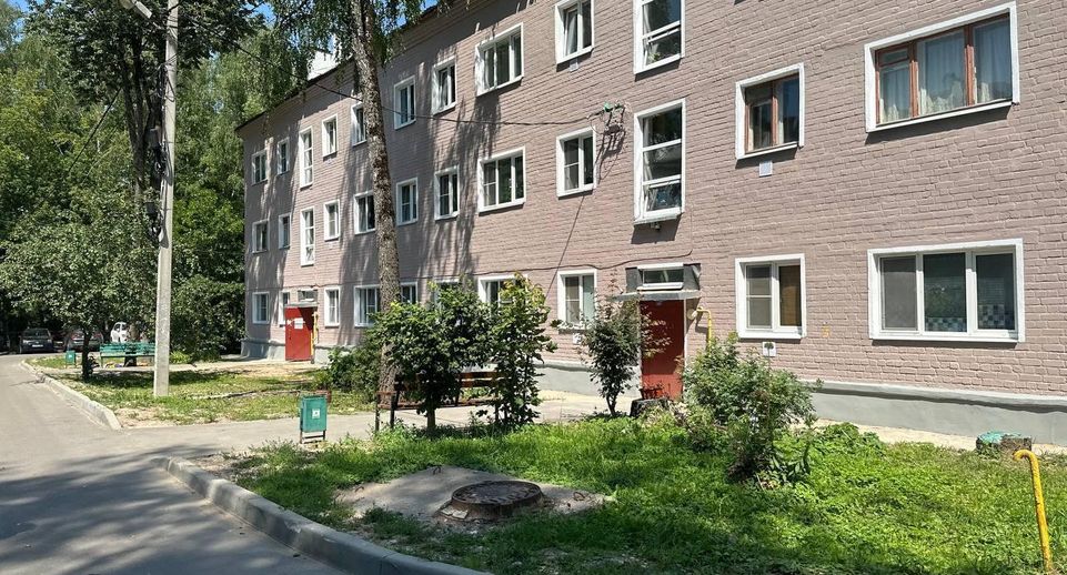Фасады 190 жилых домов отремонтировали в Подмосковье с начала года
