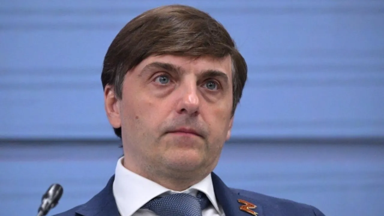 Кравцов считает введенные США и Канадой санкции местью