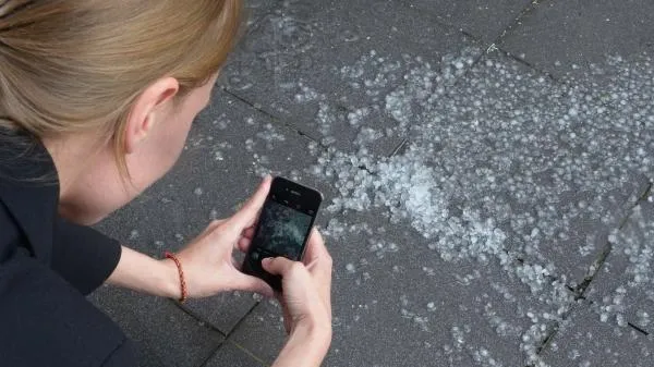 В Петербурге женщина с ножом отобрала у студентки смартфон