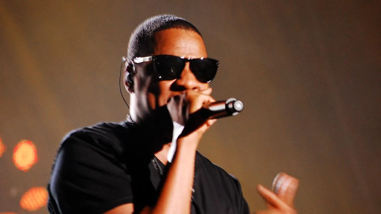 Jay-Z подал в суд на девушку за обвинения в сексуальном насилии