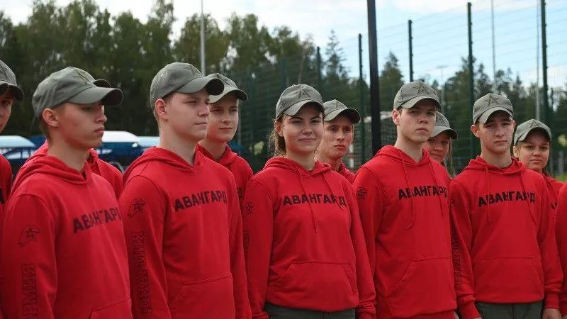 Губернатор пожелал успехов воспитанникам центра «Авангард»