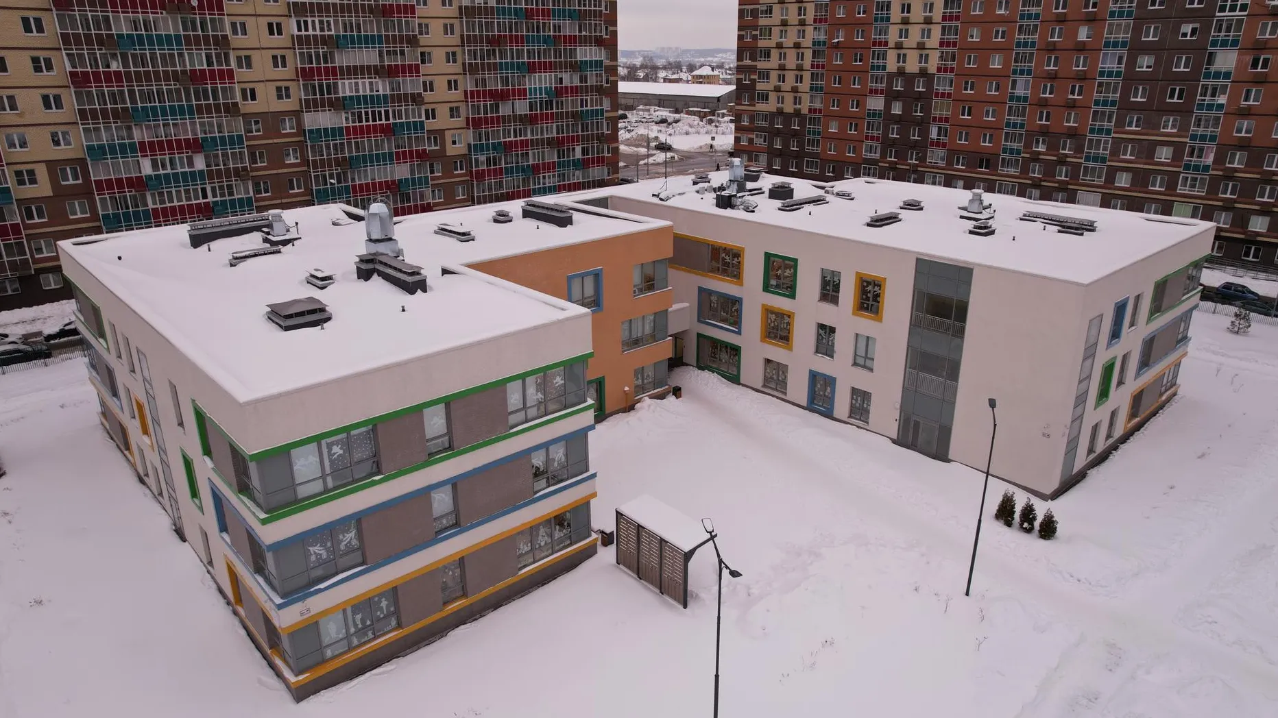 Детский сад в составе ЖК «Пригород Лесное». Съемка с коптера/РИАМО стрингеры