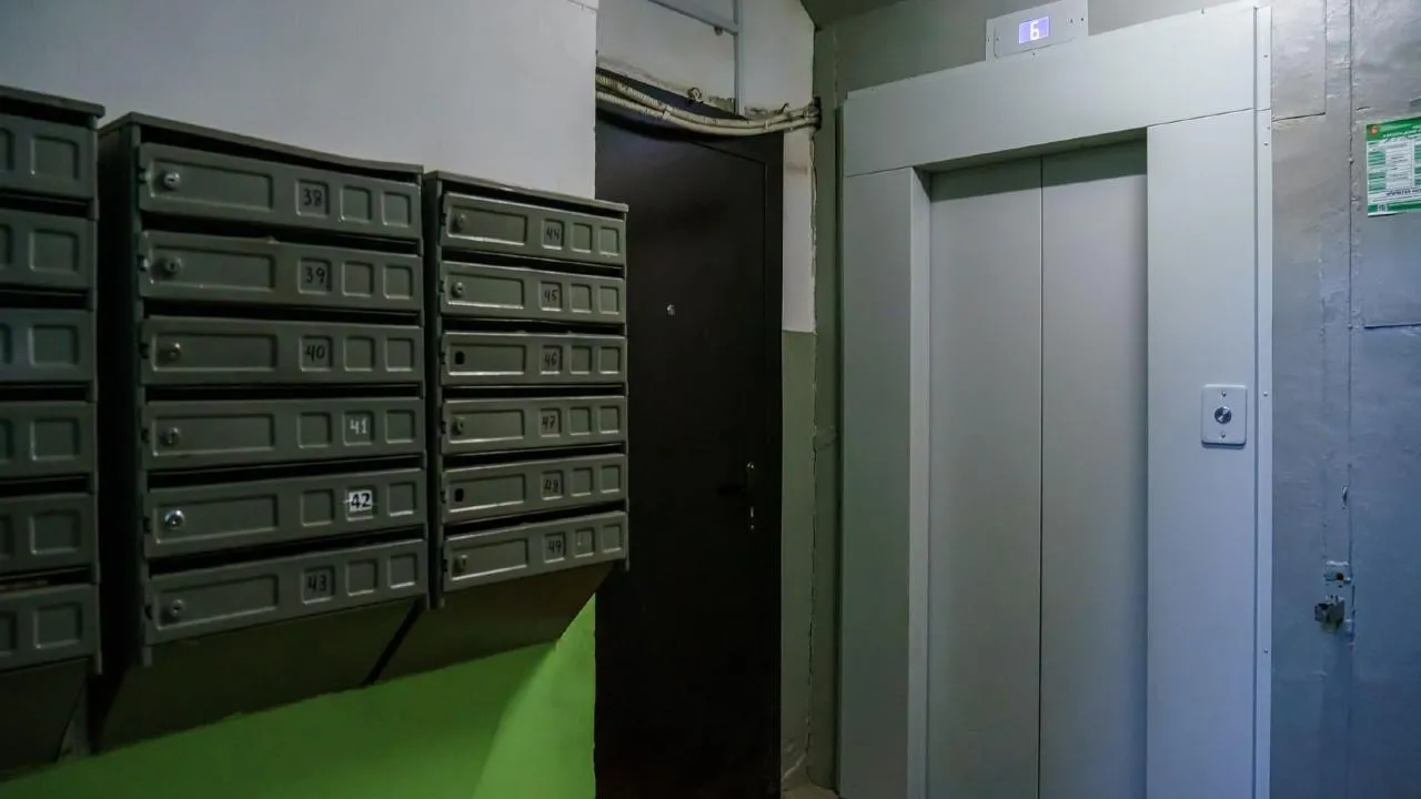 Работу более трех тысяч лифтов восстановили в жилых домах Подмосковья за полтора месяца