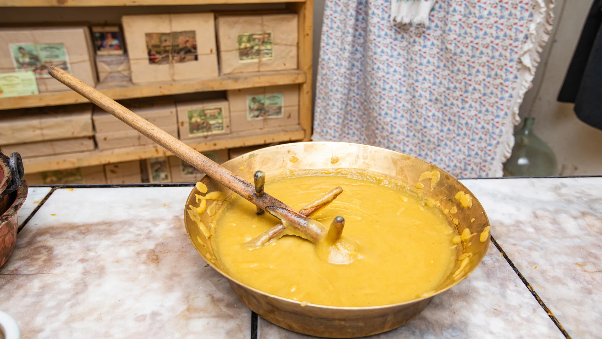 Сладкие ноты из XIX века: в Коломне можно купить пастилу под мелодии Карла Фельдмана