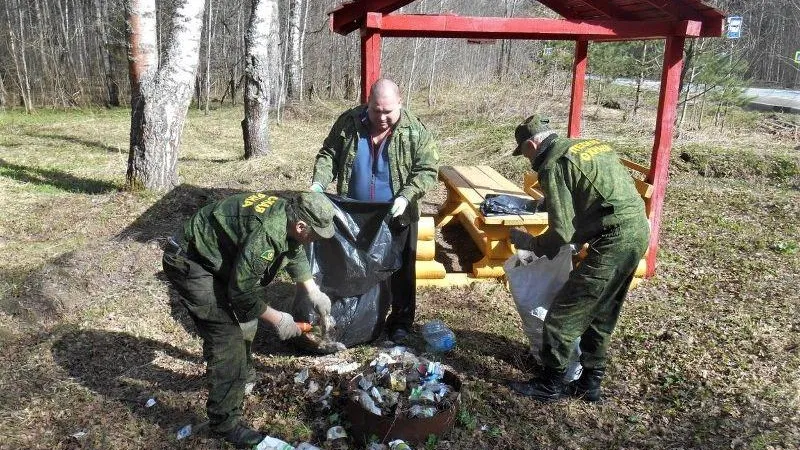 Навал бытового мусора ликвидировалив районе зоны отдыха на территории Торгашинского лесничества