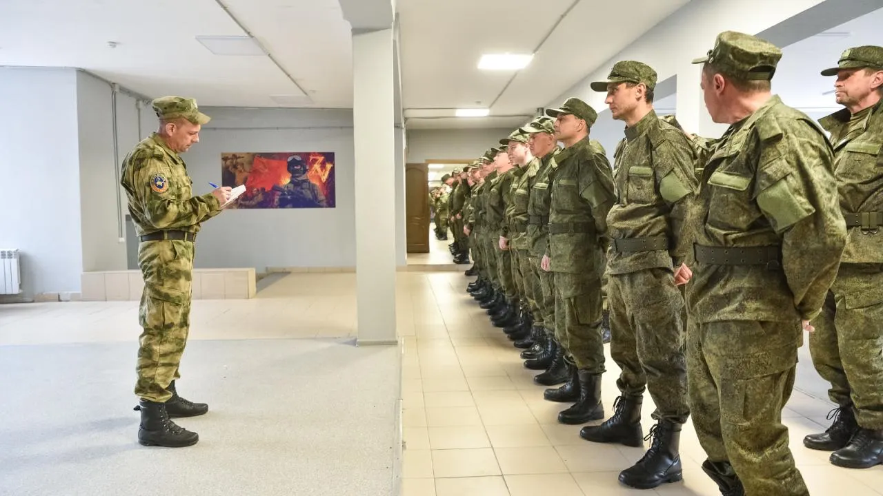 Центр отбора на службу по контракту продолжает принимать добровольцев в Балашихе