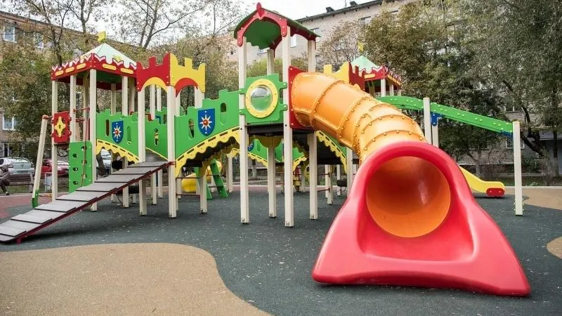 Два десятка дворов благоустроили в Нахабино с начала года