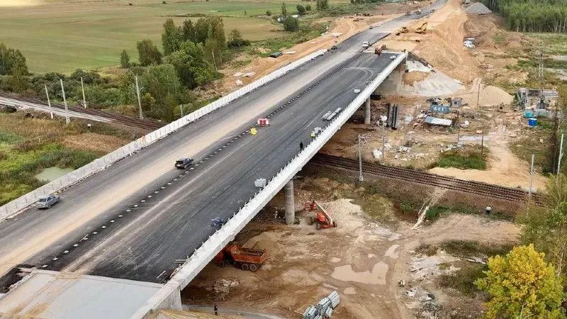 На Северном обходе Лобни началось устройство барьерного ограждения