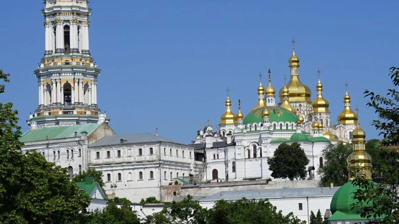 Монахов из Киево-Печерской лавры готовы приютить в белорусских церквях