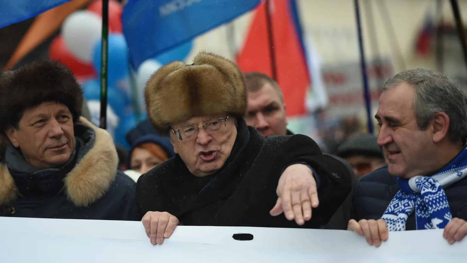 Депутат Слуцкий оценил появление в зоне спецоперации двойника Жириновского